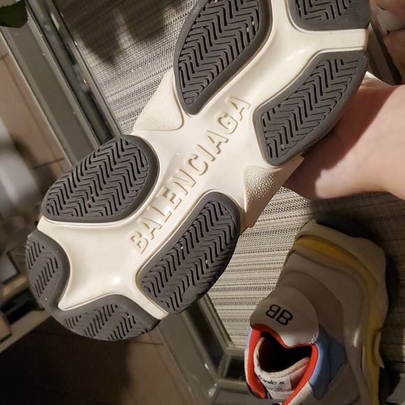 BALENCIAGA Triple S - Picture 8 of 10